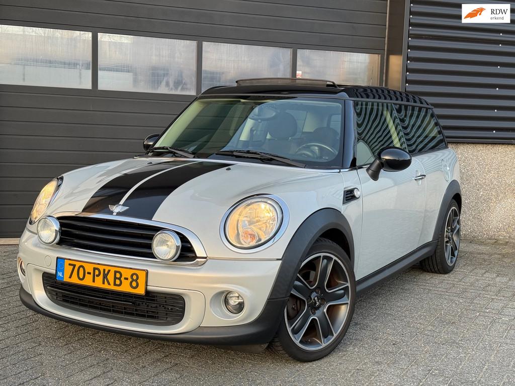 Mini Mini Clubman 1.6 One Pano Hella lampen nieuwe APK, Auto's, Mini, Voorwielaandrijving, Euro 5, Stof, Gebruikt