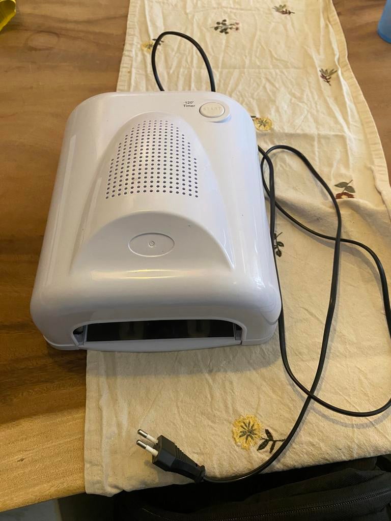 UV nagellamp, Ophalen, Zo goed als nieuw, Wit, Handen en Nagels