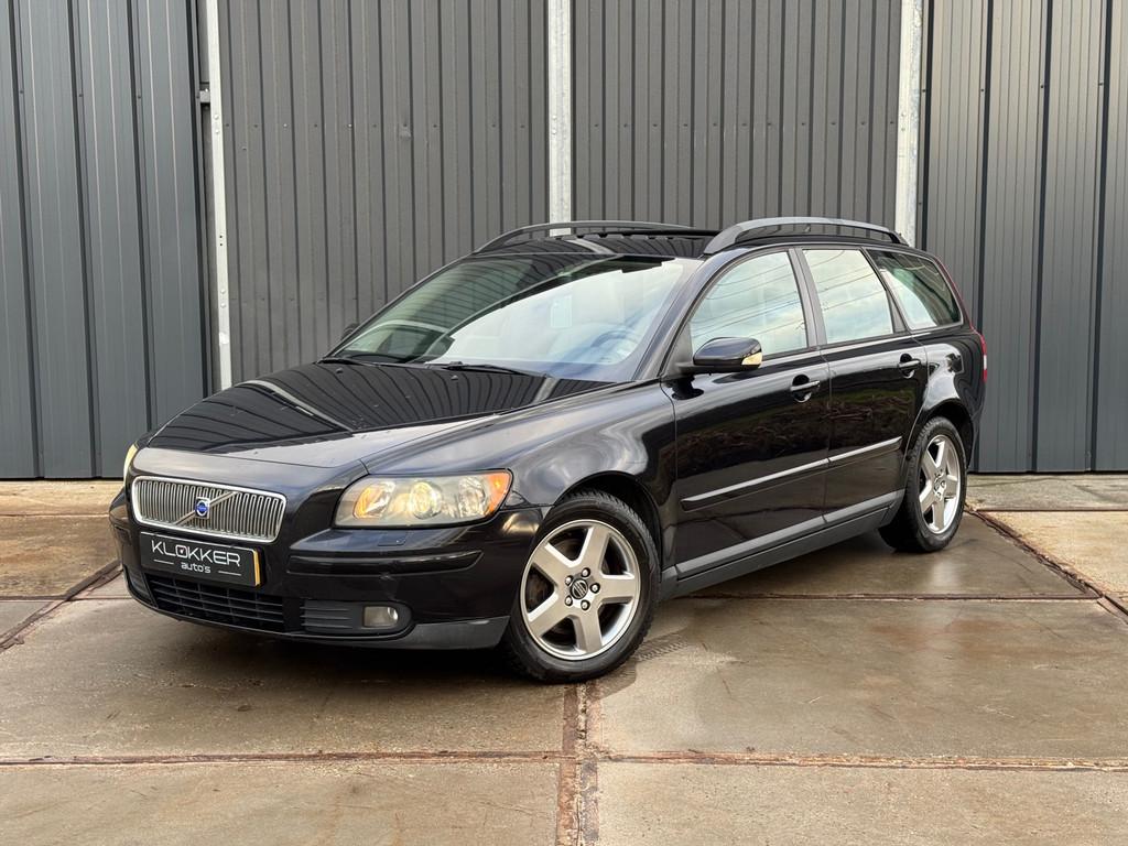 Volvo V50 2.4i Summum AUT.|Schuifdak|Leder|Navi|APK 01-2027, Traction-control, Gebruikt, 700 kg, 2435 cc