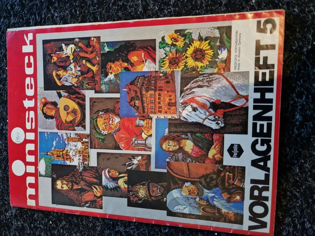 Boekjes ministeck., Hobby en Vrije tijd, Ministeck, Ophalen of Verzenden, Voorbeeldboek