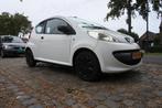 Peugeot 107 1.0-12V XR goed rijdend 221 dkm apk 25-3-2027, Voorwielaandrijving, Stof, 4 stoelen, Bedrijf