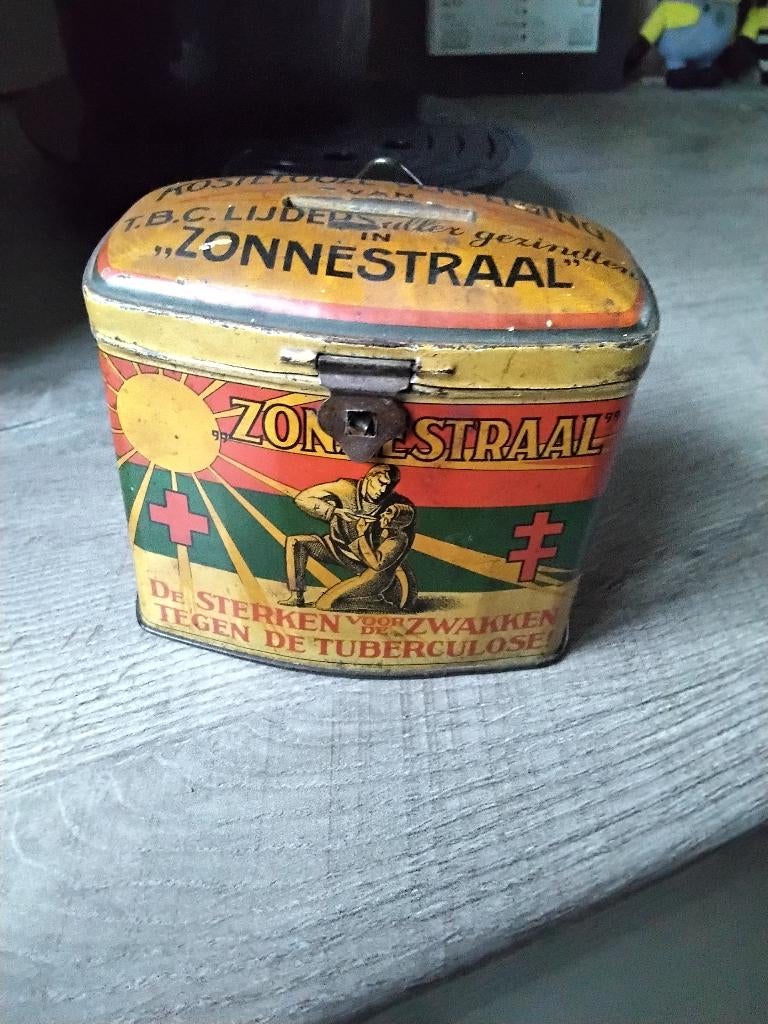 Collecte bus spaarblik Zonnestraal TBC, Ophalen