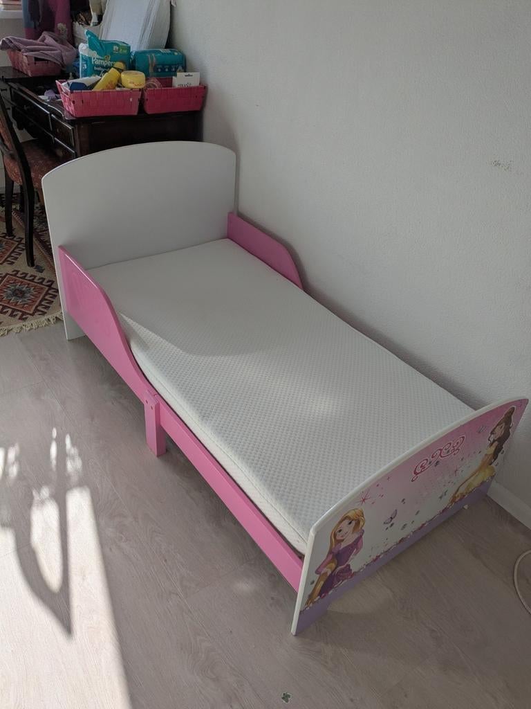 Disney prinsessen bed met matras, Ophalen, Gebruikt, 70 tot 85 cm, 140 tot 160 cm