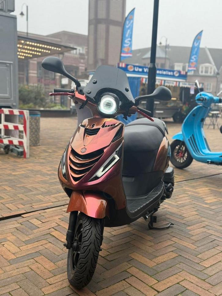 Piaggio Zip, 80cc alles Malossi.., Fietsen en Brommers, Scooters | Piaggio, Zo goed als nieuw, Zip, Maximaal 45 km/u, Benzine