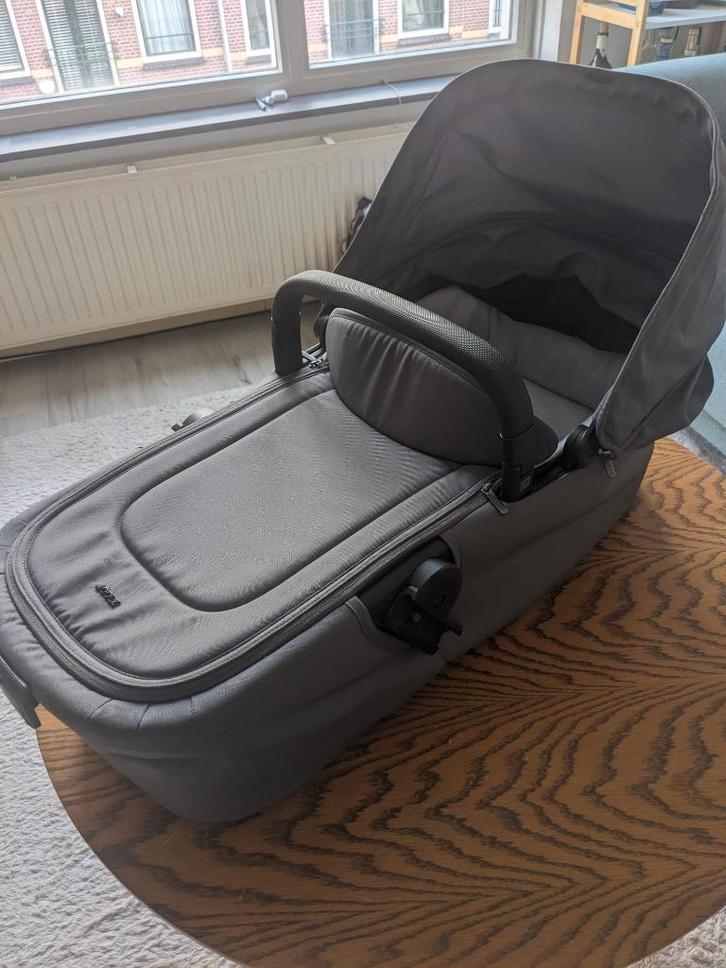 Wieg Joolz Aer+ stone grey, Kinderen en Baby's, Kinderwagens en Combinaties, Zo goed als nieuw, Kinderwagen, Overige merken, Met reiswieg