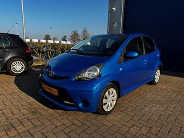 Toyota Aygo 1.0 VVT-i Aspiration INCL NWE APK! beschikbaar voor biedingen