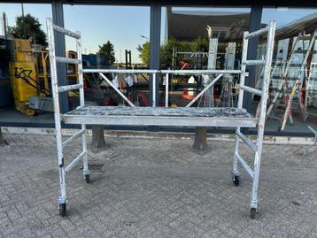 Altrex kamersteiger/kamer steiger/rolsteiger 3.00M werkhoogt beschikbaar voor biedingen