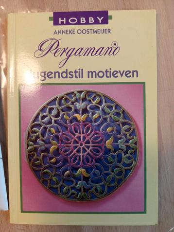 Diverse pergamano boekjes beschikbaar voor biedingen