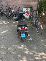 Piaggio New Fly 2017 - Schade aan Kappen, Fietsen en Brommers, Scooters | Piaggio, Gebruikt, Overige modellen, Maximaal 45 km/u