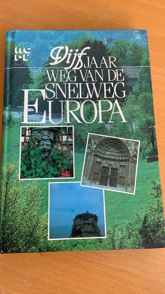 Vijf jaar weg van de snelweg Europa, Ophalen of Verzenden, Europa, Reisgids of -boek, Overige merken