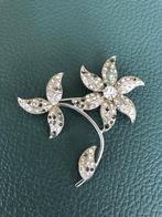 antieke broche met strass steentjes, Sieraden, Tassen en Uiterlijk, Antieke sieraden, Ophalen of Verzenden, Overige materialen