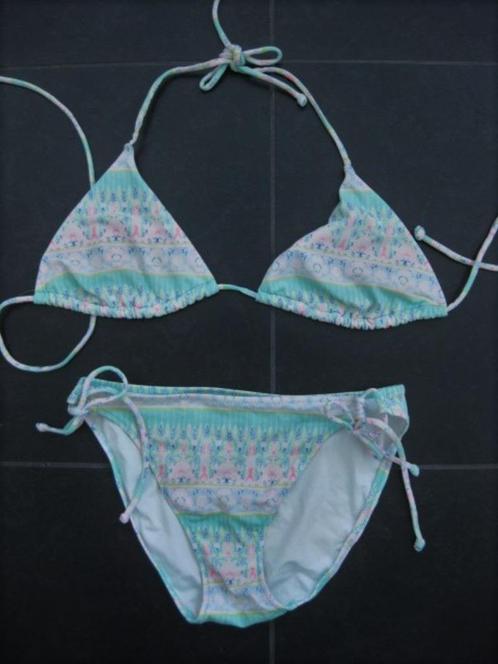 Victoria's Secret Bikini pastel blauw roze triangel S/M, Kleding | Dames, Badmode en Zwemkleding, Zo goed als nieuw, Bikini, Blauw