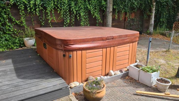 Jacuzzi 6 personen, Tuin en Terras, Bubbelbaden en Hottubs, Gebruikt, Ophalen
