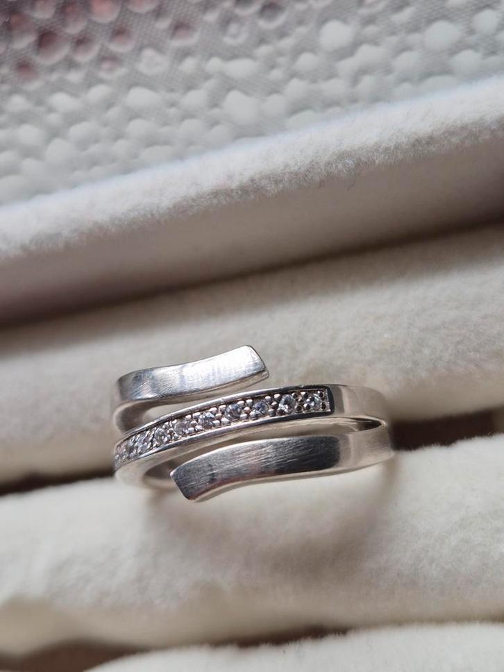 Zilveren ring Fossil maat 18, Sieraden, Tassen en Uiterlijk, Ringen, Gebruikt, Dame, 18 tot 19, Zilver, Zilver, Met edelsteen
