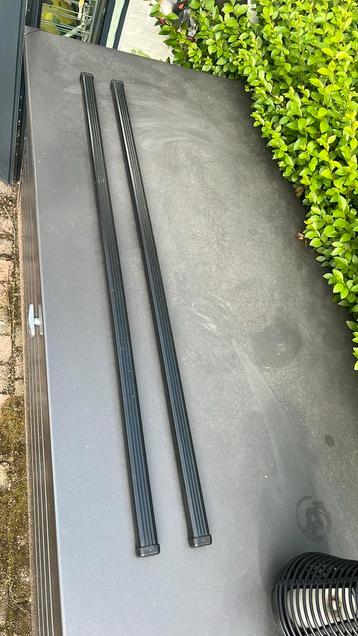 2x Thule dakdrager Evo Squarebar 118 cm beschikbaar voor biedingen