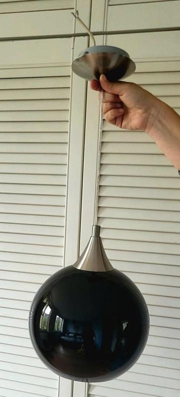 Zwarte glazen bol hanglamp beschikbaar voor biedingen