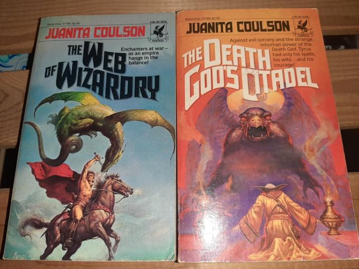 Juanita Coulson Fantasy Boeken - Web of Wizardry & Death God, Boeken, Fantasy, Gelezen, Ophalen of Verzenden