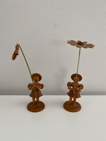 Vintage Bloemenkinderen beschikbaar voor biedingen