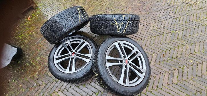4 X Zilvergrijs TEC Velgen met Hankook winterbanden, Auto-onderdelen, Banden en Velgen, Velg(en), Winterbanden, 18 inch, 235 mm