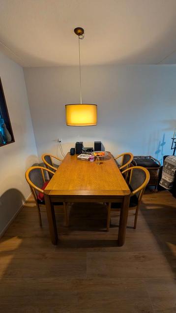 Massief Eiken Eethoek - Tafel + 4 Stoelen beschikbaar voor biedingen