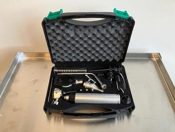 complete otoscoop ofthalmoscoopset in cassette nieuw beschikbaar voor biedingen