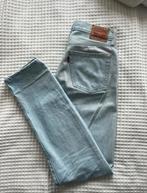Levi's 901 Lichtblauwe Broek W28 L32, Ophalen of Verzenden, Zo goed als nieuw, Blauw, W28 - W29 (confectie 36)