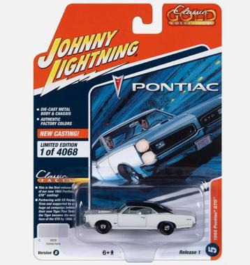 1966 Pontiac GTO van Johnny Lightning 