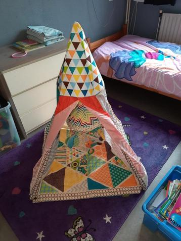 Tipi tent beschikbaar voor biedingen
