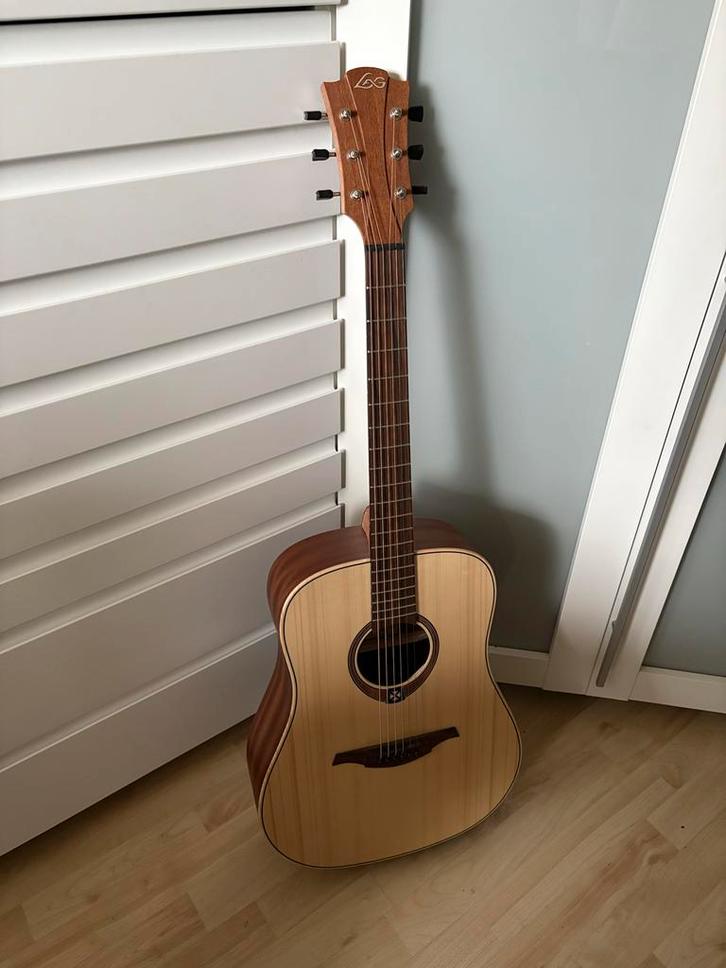 Tramontane Gitaar - T700-N, Muziek en Instrumenten, Snaarinstrumenten | Gitaren | Akoestisch, Zo goed als nieuw, Western- of Steelstringgitaar