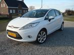 Super nette luxe Ford Fiësta 1.25 5DR titanium 2012 Wit, Auto's, Voorwielaandrijving, Wit, Handgeschakeld, 19 km/l