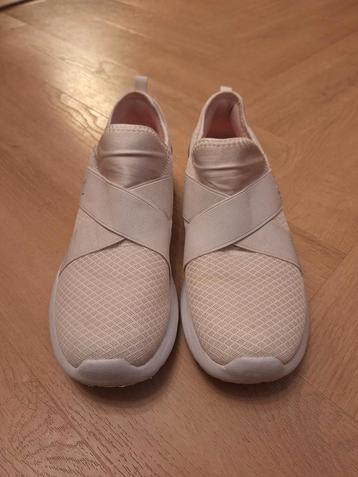 Skechers Memory Foam - Maat 41 beschikbaar voor biedingen