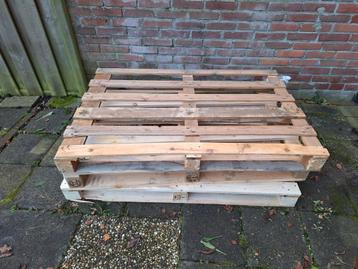 Gratis af te halen: 3 pallets in Leiderdorp