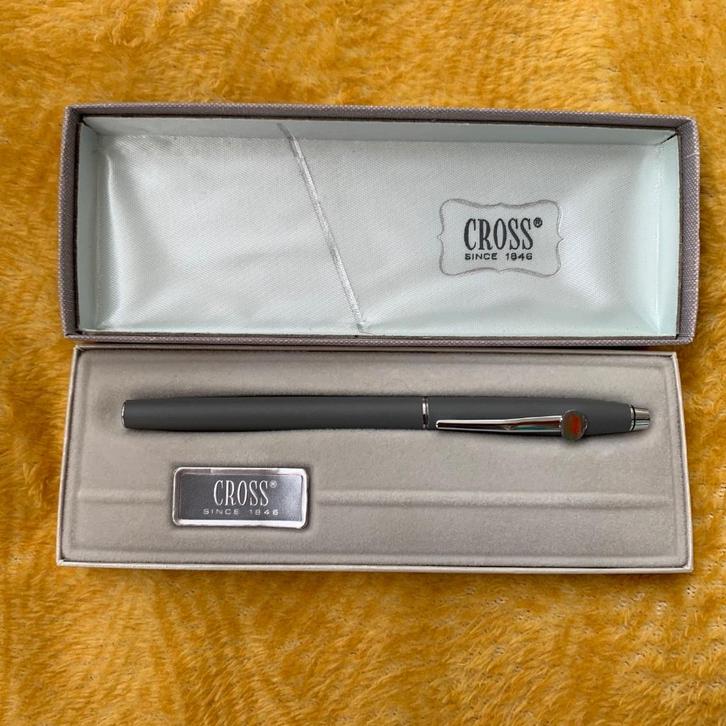 Cross Selectip Rolling Ball Pen Matte Grey 2105, Verzamelen, Pennenverzamelingen, Gebruikt, Balpen, Cross, Met doosje, Ophalen of Verzenden
