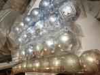 4 doosjes kerstballen goud en zilverkleurige, Ophalen, Zo goed als nieuw