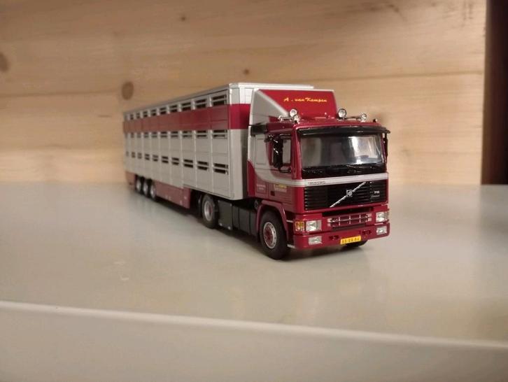 Volvo F12 A. Van Kempen vee oplegger WSI, Hobby en Vrije tijd, Modelauto's | 1:50, Nieuw, Bus of Vrachtwagen, Wsi, Ophalen of Verzenden