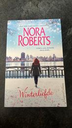 Nora Roberts - Winterliefde, Ophalen of Verzenden, Zo goed als nieuw, Nederland, Nora Roberts