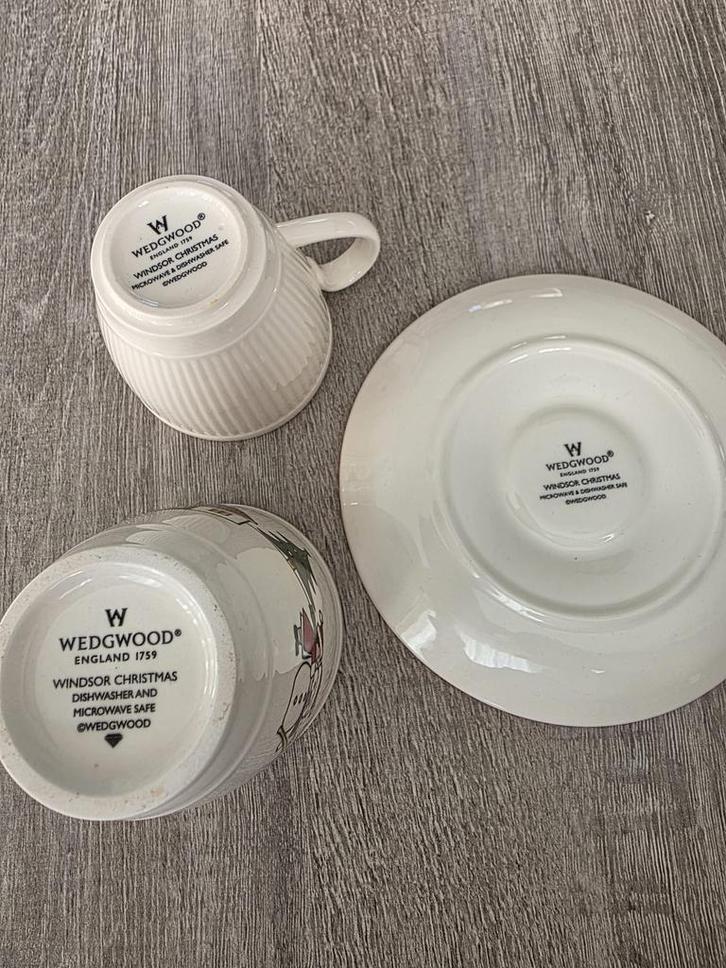 Wedgewood Winsor Christmas servies, Huis en Inrichting, Keuken | Servies, Zo goed als nieuw, Kop(pen) en/of Schotel(s), Wedgwood
