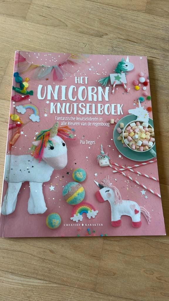Pia Deges - Het unicorn-knutselboek, Boeken, Kinderboeken | Jeugd | onder 10 jaar, Zo goed als nieuw, Sprookjes, Ophalen of Verzenden