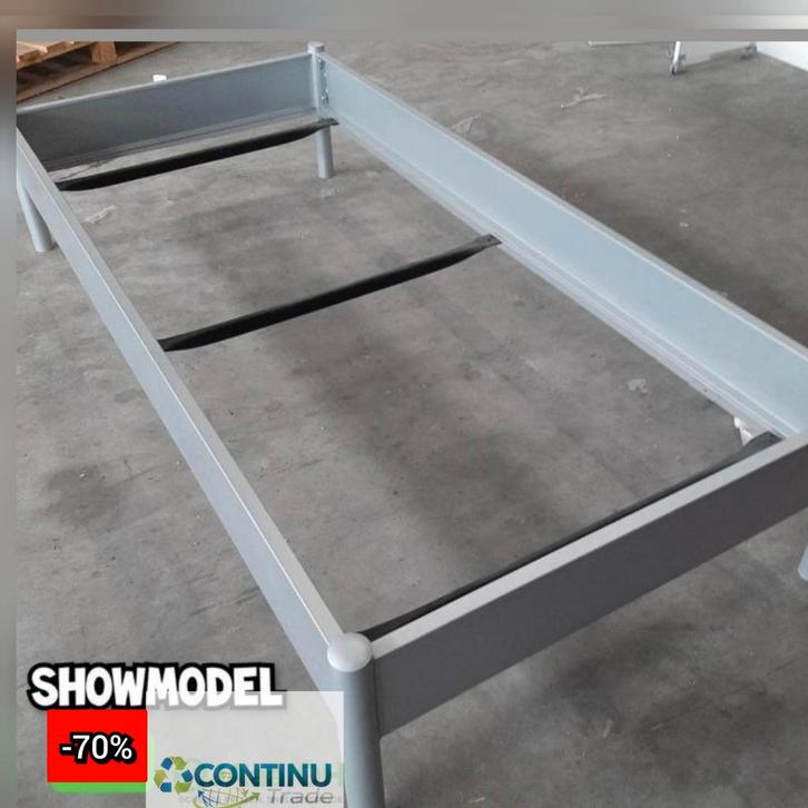 Showmodel Bed metaal 90x200 cm Bed box Wonen, Huis en Inrichting, Slaapkamer | Bedden, Zo goed als nieuw, Eenpersoons, 90 cm, 200 cm