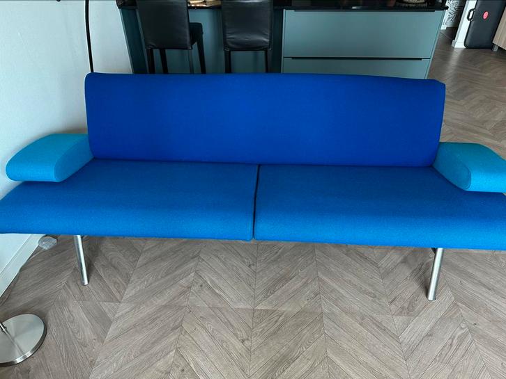 3-zits Harvink bank ‘Armslag’, Ploegwool in 3 kleuren blauw, Huis en Inrichting, Banken | Bankstellen, Gebruikt, Rechte bank, Driepersoons