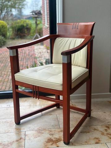 Schuitema decoforma eethoek met 4 “Susan” eetkamerstoelen  beschikbaar voor biedingen