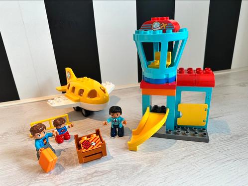 Duplo vliegveld + vliegtuig 10871, Kinderen en Baby's, Speelgoed | Duplo en Lego, Gebruikt, Duplo, Complete set, Ophalen