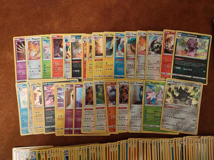[Pokemon] Bulk holo & reverse holo, Hobby en Vrije tijd, Verzamelkaartspellen | Pokémon, Zo goed als nieuw, Meerdere kaarten, Foil