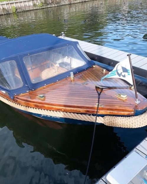 Te koop: karaktervolle Helderse flatsloep, Watersport en Boten, Sloepen, Zo goed als nieuw, Binnenboordmotor, Benzine, Polyester