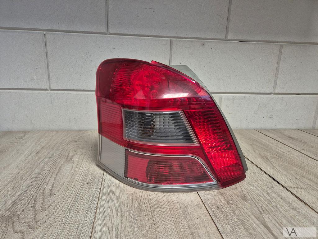 Toyota Yaris 2 2009 - 2012 facelift achterlicht met LED €50, Gebruikt, -, -, Ophalen of Verzenden