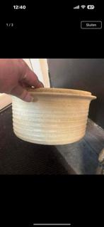 Aardewerk pot, Rond, ?, Zo goed als nieuw, Minder dan 40 cm