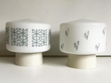 Vintage plafondlampen opaline glas jaren 60 beschikbaar voor biedingen
