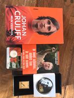 Johan Cruijff, gouden postzegel, vijf euro munt + 2 boeken, Verzamelen, Sportartikelen en Voetbal, Ophalen of Verzenden, Zo goed als nieuw