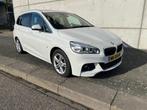 BMW 2-Serie Gran Tourer 1.5 218I 2017 Wit 7 persoons, Auto's, Voorwielaandrijving, 136 pk, 74 €/maand, Zwart