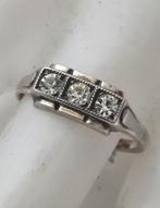 Mooie zilveren ring met 3 zirkonia of kristallen 835 (6680-1, Ophalen, 18 tot 19, Zo goed als nieuw, Dame